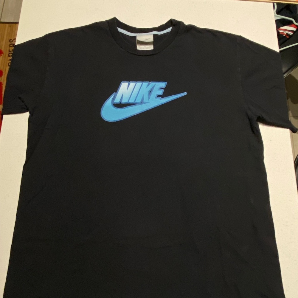 Nike sportswear tshirt